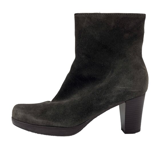 LA CANADIENNE Suede High Heel Boots Size 8M - Picture 5 of 11